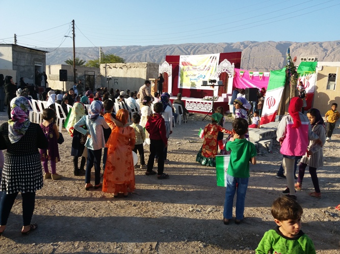 جشن انقلاب با حضور مربیان کانون بستک در محلات