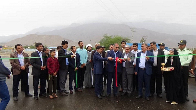 افتتاح پروژه های بخش تخت توسط سرپرست فرمانداری بندرعباس