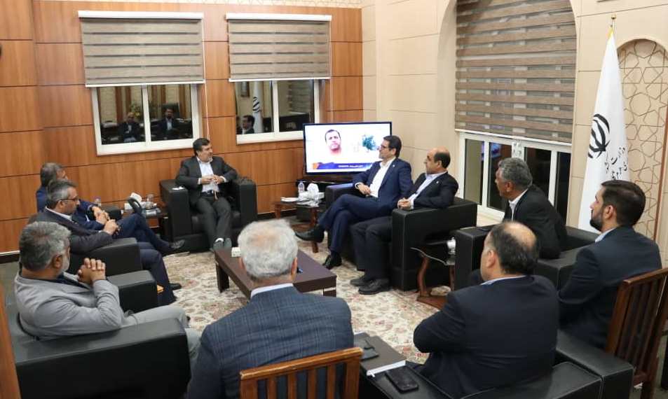 توافق استانداری و سازمان بنادر بر اجرای بیش از ۱۰ طرح جامع بندری و گردشگری در هرمزگان