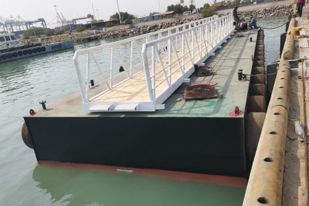 ساخت سه فروند اسکله فلزی شناور در بندر شهید رجایی/ پهلوگیری قایق‌های کوچک، کاربری اصلی این نوع اسکله‌ها