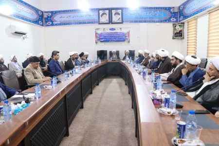 نماینده ولی فقیه در هرمزگان: امامین انقلاب استقلال حوزه های علمیه را حفظ کردند