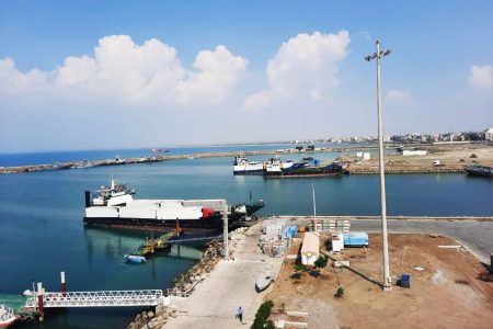 افزایش ۲۳ درصدی صادرات غیرنفتی از  بندر جاسک به کشورهای حوزه خلیج‌فارس/ جابجایی بیش از ۲۳ هزار TEU کانتینر یخچالی/ ضرورت توجه به اقتصاد دریاپایه