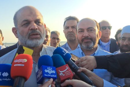 سیاست دولت سیزدهم توسعه و آبادانی جزایر ایرانی خلیج فارس است