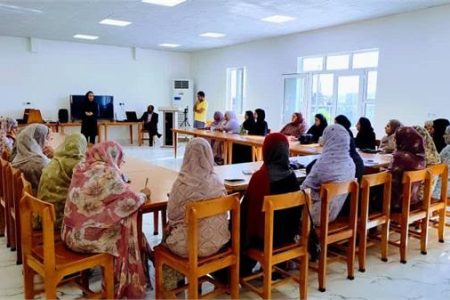 برگزاری کارگاه آموزشی والدین آگاه در شهرستان بندرلنگه