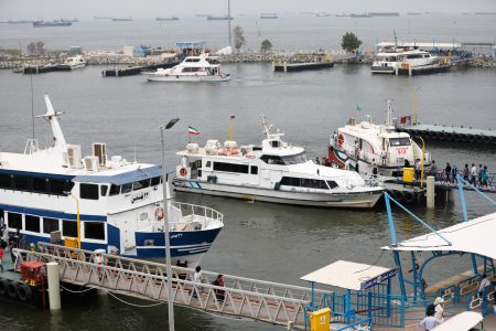 مسافران قبل از عزیمت به سفرهای دریایی با تلفن‌های گویا تماس بگیرند/ بندر پل آماده جابه‌جایی مسافران به قشم