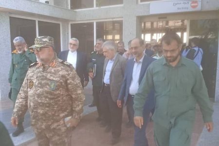 اعضاء کمیسیون امنیت ملی و سیاست خارجی مجلس وارد ابوموسی شدند 