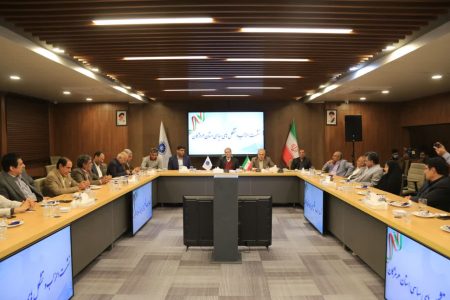 کارکرد احزاب نباید فقط محدود به زمان انتخابات باشد