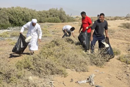 پاکسازی گسترده جنگل‌های حرا و سواحل لافت با مشارکت مردم و گروه‌های محیط‌زیستی