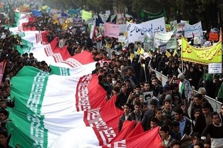 حضور حداکثری مردم بندرعباس در راه پیمایی ۲۲ بهمن ۱۴۰۴