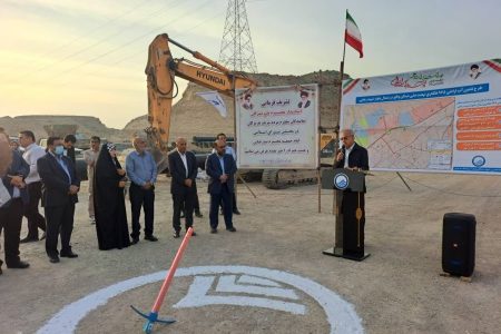 آغاز عملیات اجرایی آبرسانی به سایت نهضت ملی مسكن بندرعباس با حضور استاندار هرمزگان