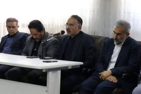 هنرمندان با خلق آثار هنری جلوه‌های جنگ تحمیلی و ایثار ملت را به نمایش گذارند
